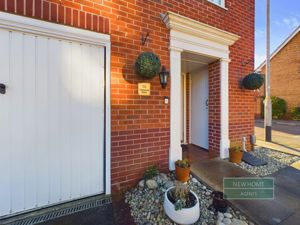 Photo 16- click for photo gallery